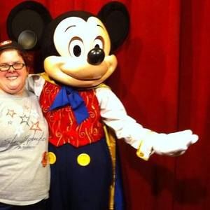 Meet your Posher, Lora